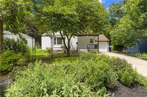 5706 Walmer ST, Mission, KS 66202