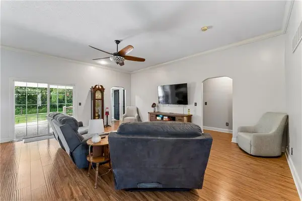 1611 Deer Run RD, Oak Grove, MO 64075
