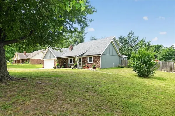 2531 N 8th ST, Independence, KS 67301