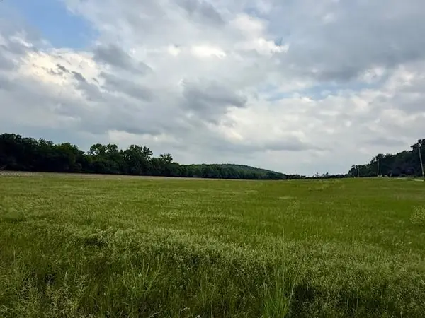 10.66 Acres M/L N 800 RD, Baldwin City, KS 66006