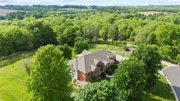 19704 Red Oak BLVD, St Joseph, MO 64505