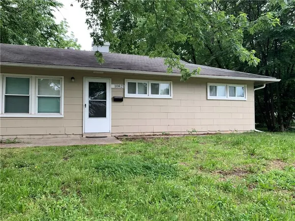 10821 BENNINGTON AVE, Kansas City, MO 64134