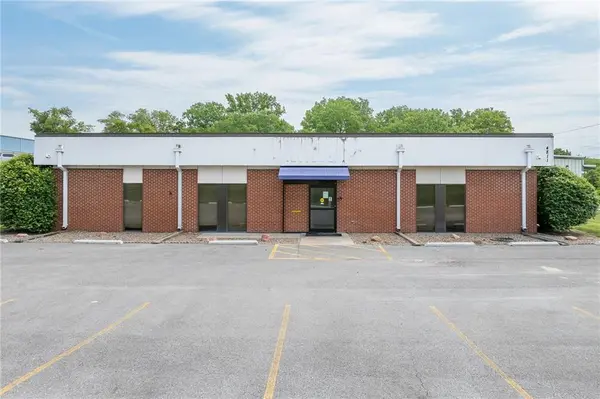 4811 Easton RD, St Joseph, MO 64503