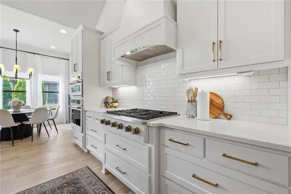 3908 NW Redspire ST, Lee's Summit, MO 64064