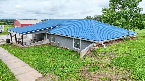 1679 SW 800 RD, Holden, MO 64040