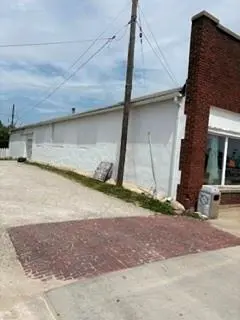 1111 E 9th ST, Trenton, MO 64683