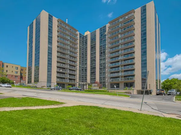 4545 Wornall RD #208, Kansas City, MO 64111