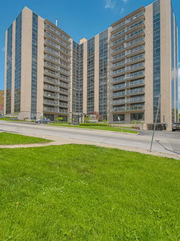 4545 Wornall RD #208, Kansas City, MO 64111