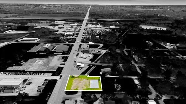 1303 East ST, Iola, KS 66749