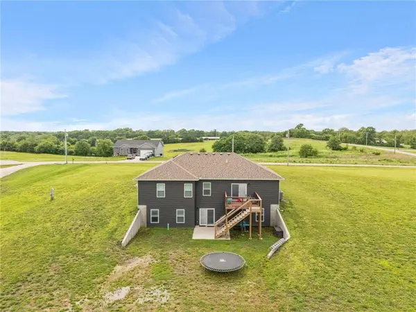 305 SW 11th RD, Warrensburg, MO 64093