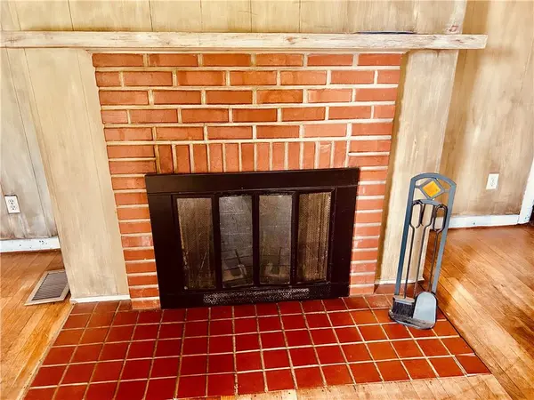 2404 Morgan ST, Coffeyville, KS 67337