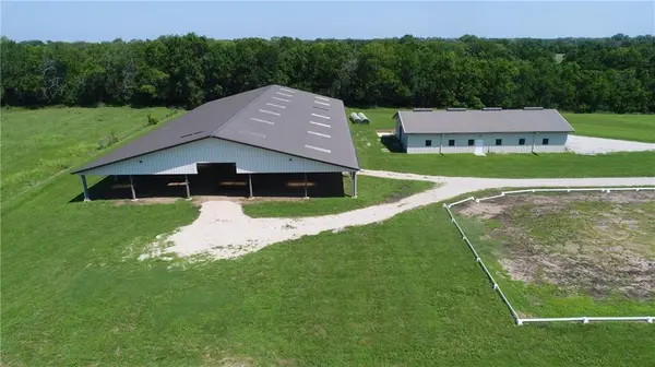 Moonlight RD, Spring Hill, KS 66083