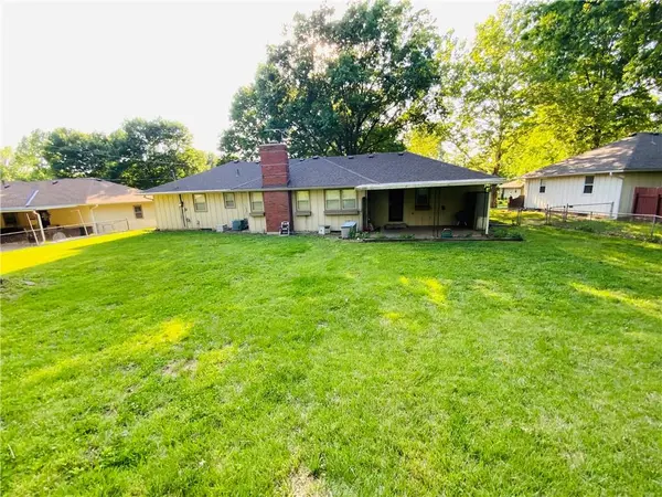 1507 N 82 TER, Kansas City, KS 66112