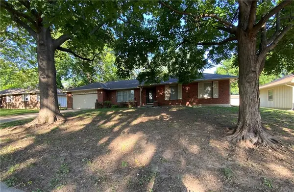 1507 N 82 TER, Kansas City, KS 66112