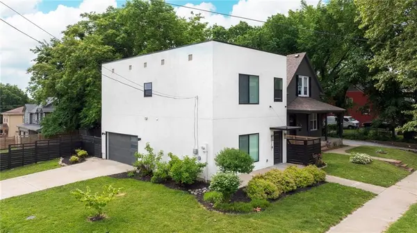 1301 E 41st ST, Kansas City, MO 64110