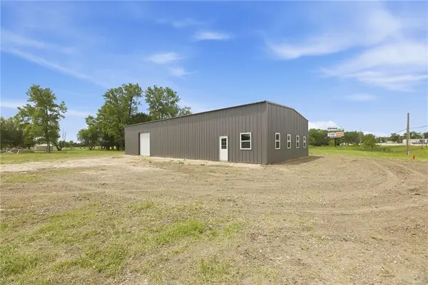 311 E 1st ST, Iola, KS 66749