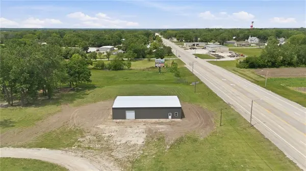 311 E 1st ST, Iola, KS 66749