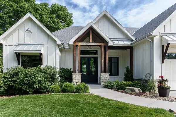 10000 Hollingsworth RD, Kansas City, KS 66109