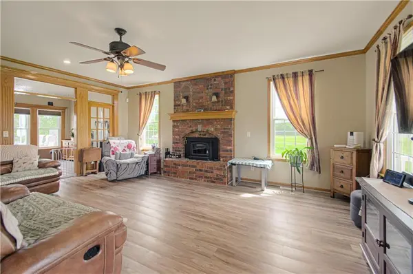 38206 E 177 ST, Pleasant Hill, MO 64080