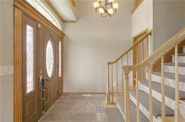 38206 E 177 ST, Pleasant Hill, MO 64080