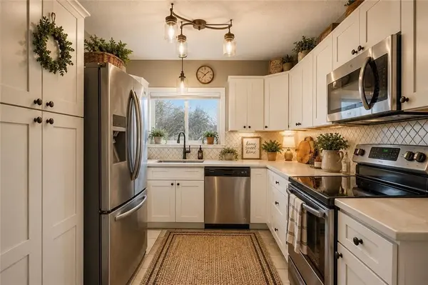 414 Pine ST, Leavenworth, KS 66048