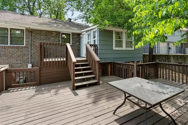12208 E 62nd TER, Kansas City, MO 64133