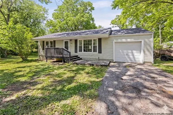 7602 Roswell DR, Kansas City, KS 66109