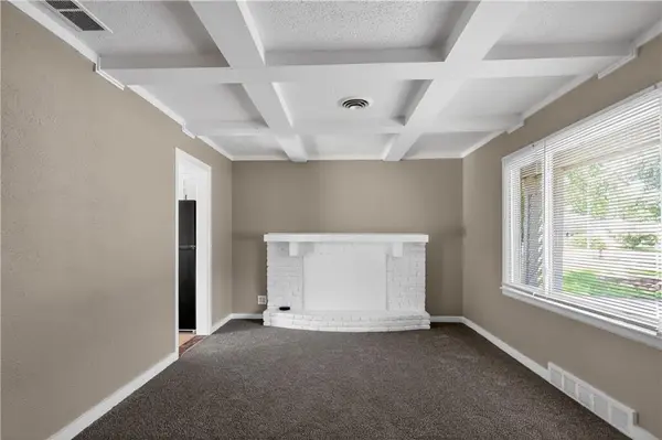 5318 N Garfield AVE, Kansas City, MO 64118