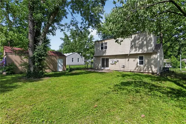 5318 N Garfield AVE, Kansas City, MO 64118