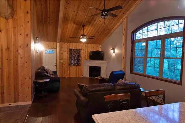 8005 SE State 116 HWY, Dearborn, MO 64439