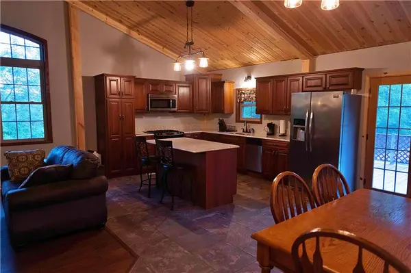8005 SE State 116 HWY, Dearborn, MO 64439