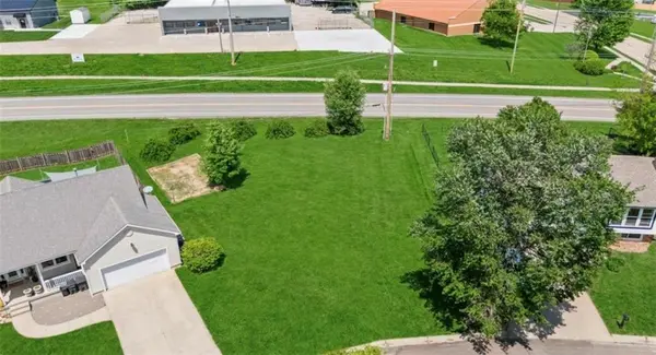 1212 Franklin DR, Weston, MO 64098