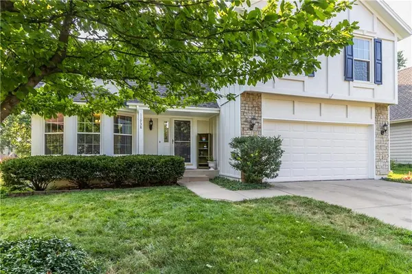 11938 S Hallet ST, Olathe, KS 66062