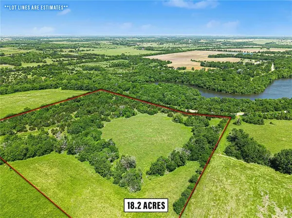 W Lake RD, Farlington, KS 66734
