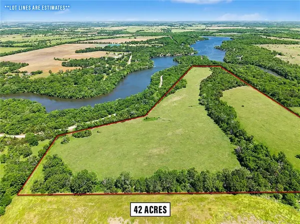 W Lake RD, Farlington, KS 66734