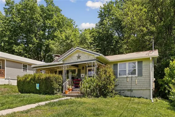 947 S WASHINGTON ST, Independence, MO 64050