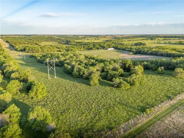 Ayers RD, Parker, KS 66072