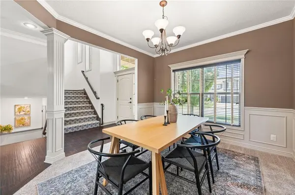 1412 SW Whistle DR, Lee's Summit, MO 64082