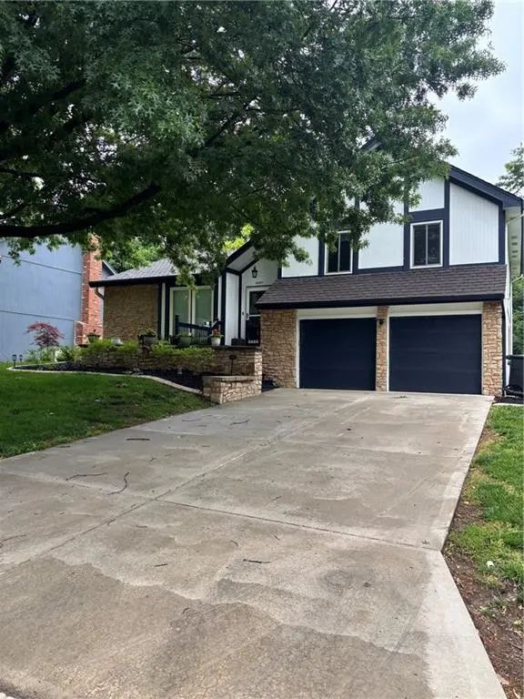 3507 NE Logwood CT, Lee's Summit, MO 64064