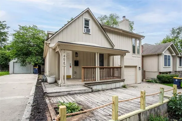 4625 Bell ST, Kansas City, MO 64112