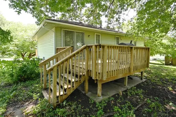 10526 N Walnut ST, Kansas City, MO 64155