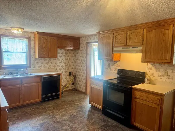 22207 S Excelsior RD, Harrisonville, MO 64701
