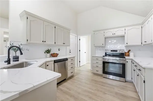 1003 Lincoln ST, Pleasant Hill, MO 64080