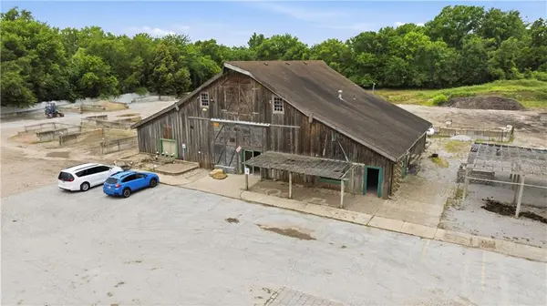 1820 County Park RD, Lee's Summit, MO 64086