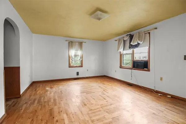 1839 Poplar ST, Lexington, MO 64067