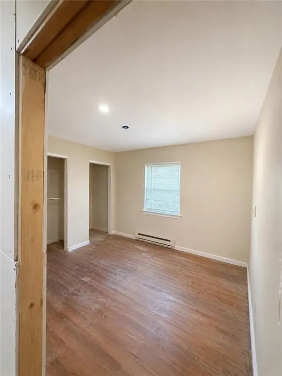 22211 E BLUE MILLS RD, Independence, MO 64058