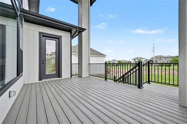 12502 W 183rd TER, Overland Park, KS 66013