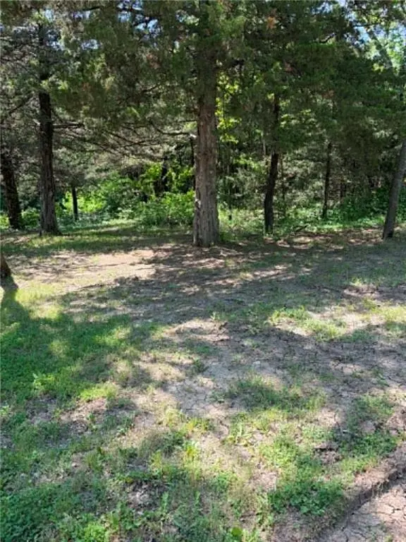 54 Bear DR, Mound City, KS 66056