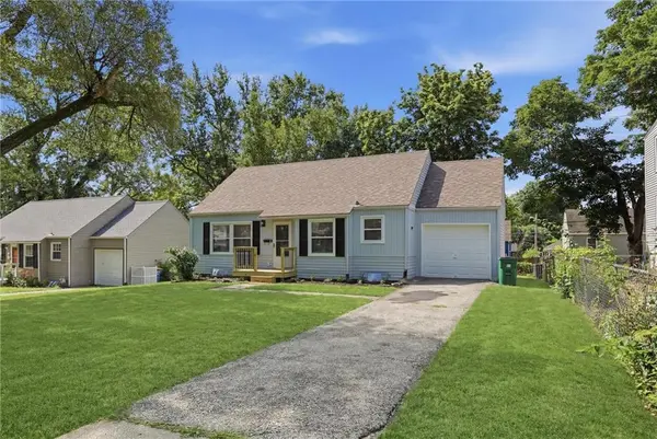 5311 W 50th TER, Roeland Park, KS 66205