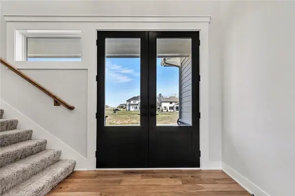12413 W 184th ST, Overland Park, KS 66013
